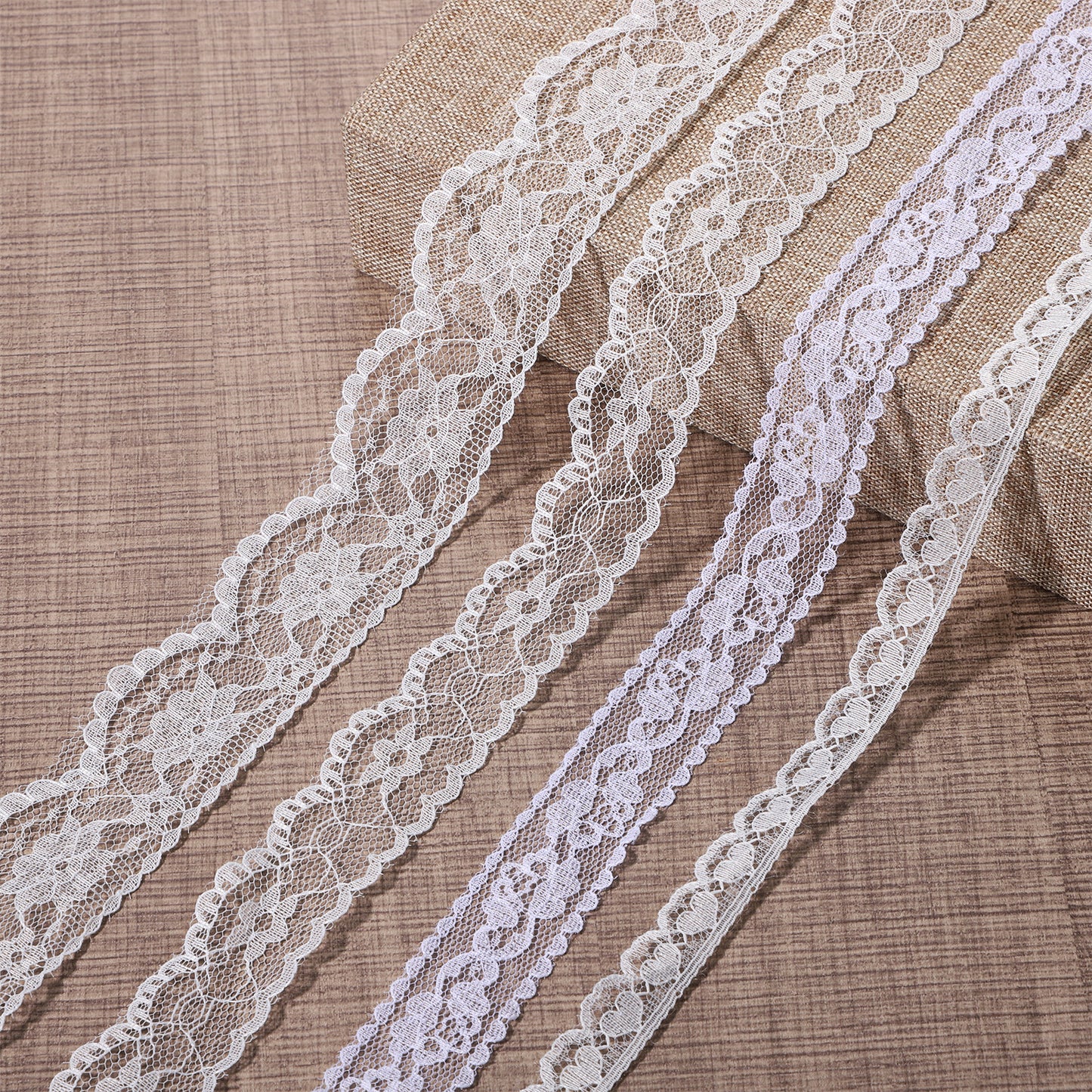 4PCS 20Yards White Lace Ribbon for Gift Wrapping 0.6 to 1.4 Inch Vintage Cotton Crochet Trim with Scalloped Edge, Lace Trims Ribbon, Laces Trim Sewing Crafts Laces for Flower Bouquet Wedding