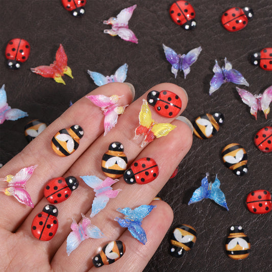 Miniature Micro Resin Ladybug Butterfly Bee Set, Bug Beads, Dollhouse Miniature Flatback Cabochon Bugs for Mini Landscaping Decoration Garden Nail Ar Scrapbook Terrarium(32 PCS)