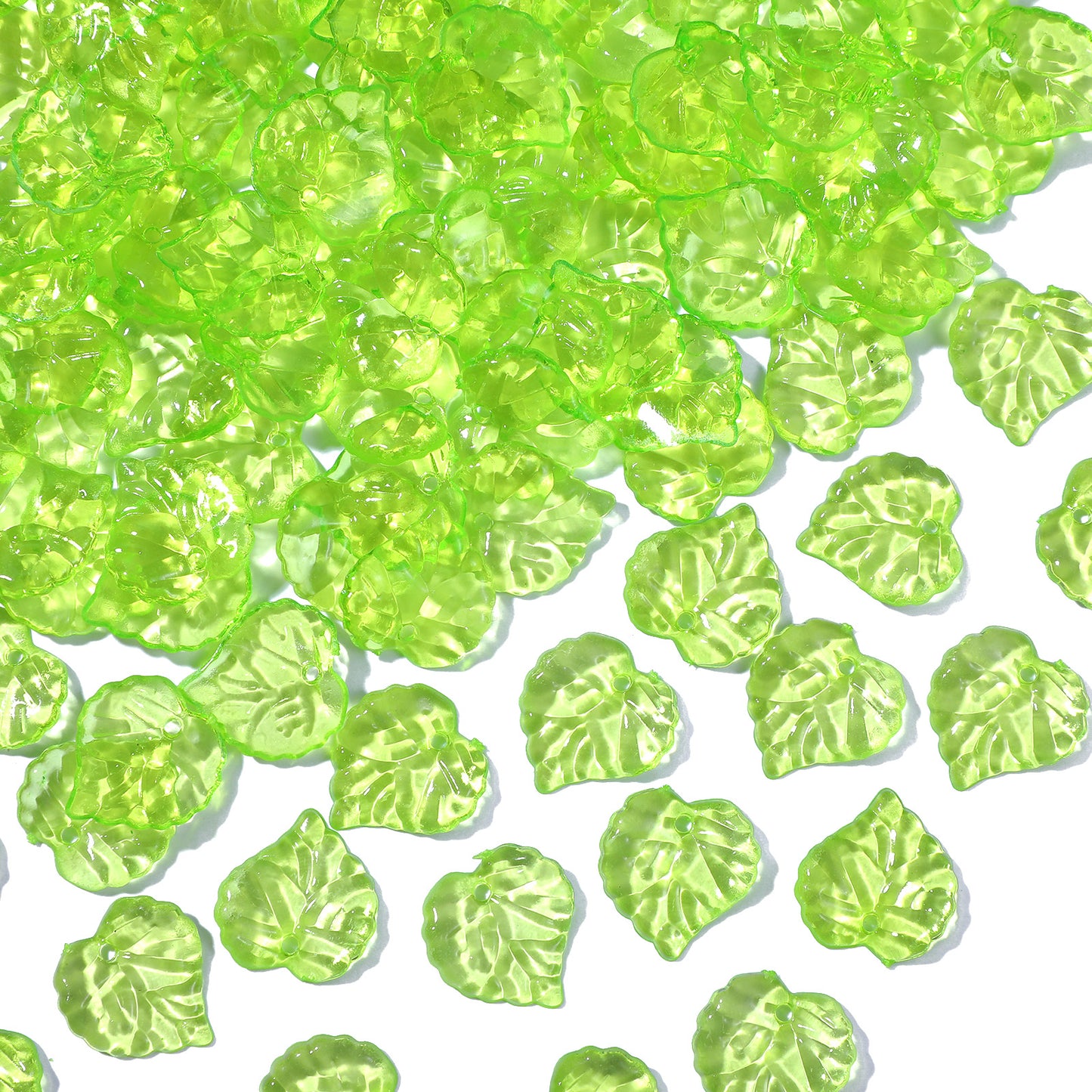 Vin Beauty 100Pcs Green Leaf Charms, Transparent Maple Leaves Pendants Acrylic Leaf Beads Plastic Clear Bead End Caps Charm for Hanging Ornament Crystal Beads DIY Jewellery Making Crafting