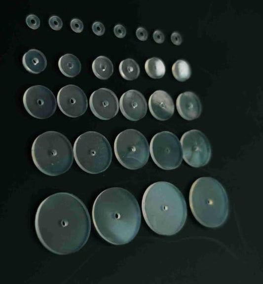 30Pcs Silicone Healing Non Pull Piercing Discs 7/9mm Clear Earrings Backs Stabilizer Silicone Earring Backs Stopper Stabilize Earlobe Support Patches Silicone Disc Pads for Piercing Bump