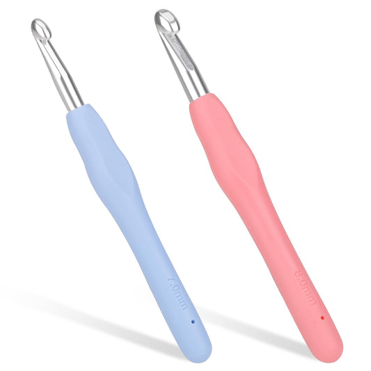 2 Pack Crochet Hooks 8mm Crochet Yarn Hooks for Arthritic Hands 7mm Ergonomic Crochet Hook Needles Knitting Needles for Beginners and Crocheting Yarn