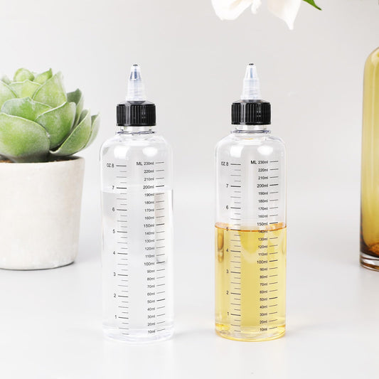 2 Pack Applicator Bottle for Hair 8.8 Ounce Hair Oil Applicator Plastic Squeeze Bottle Root Hairs Dye Plastic Refillable Bottles with Twist-On Top Tip Capfor Salon Sylist with Clear Graduated Scale